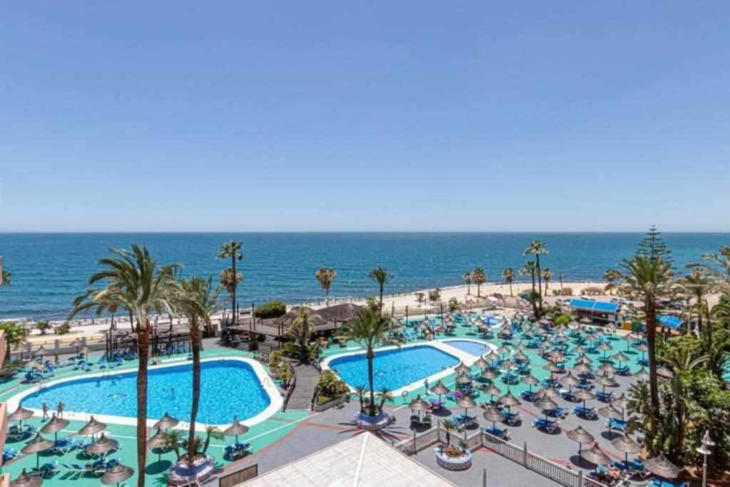 797 Holiday Rentals- Apartamento En Hotel Sunset Frente Al Mar Benalmadena Bagian luar foto