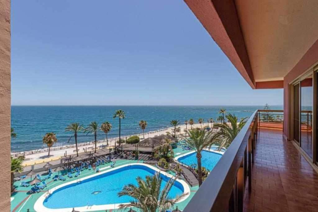 797 Holiday Rentals- Apartamento En Hotel Sunset Frente Al Mar Benalmadena Bagian luar foto