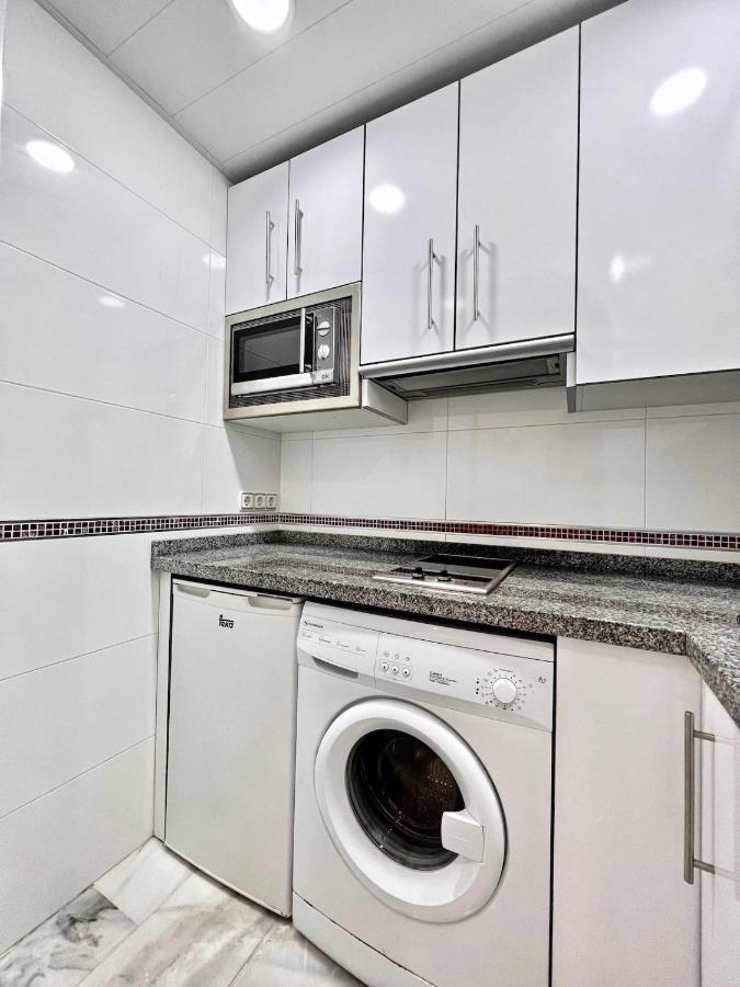 797 Holiday Rentals- Apartamento En Hotel Sunset Frente Al Mar Benalmadena Bagian luar foto